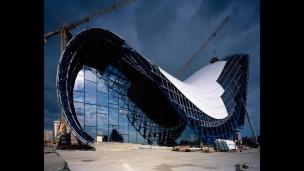 令人惊叹的阿里耶夫文化艺术中心钢结构